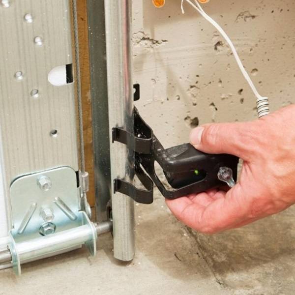 Garage Door Paramedics in Los Angeles